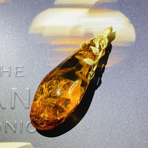 【特价秒杀】日本中古黄金琥珀吊坠 大颗复古气质款 内部纹路细腻