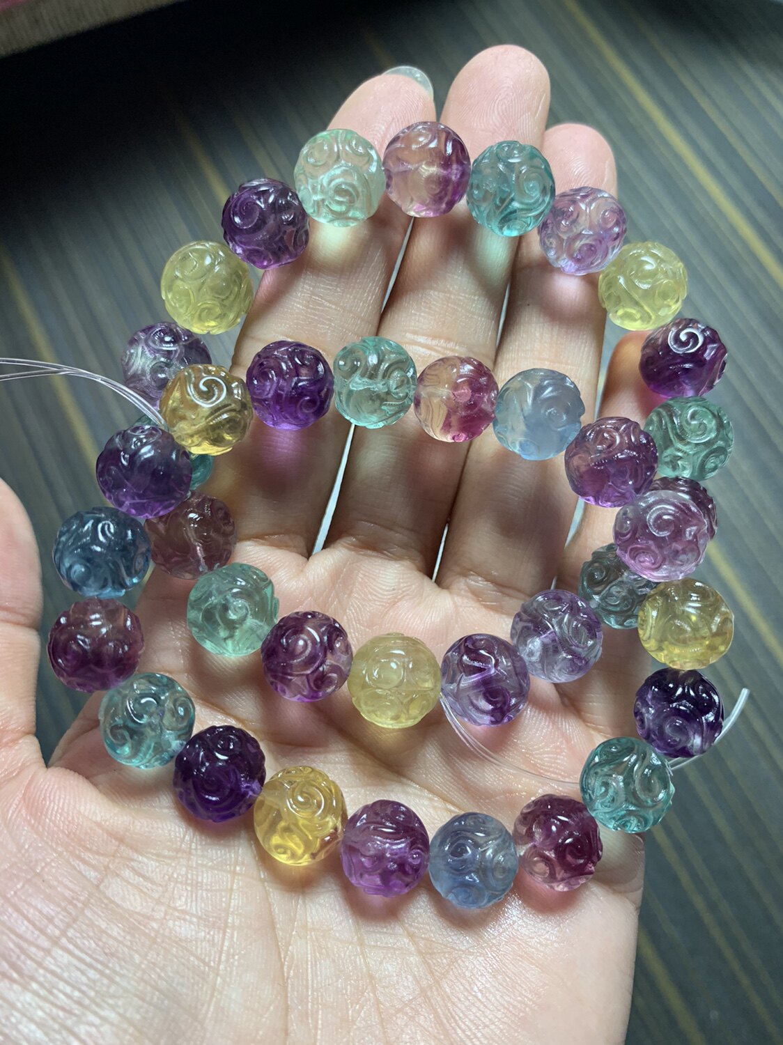 天然彩色回纹珠莹石手链女高冰通透油彩糖果色水晶手串女款转运