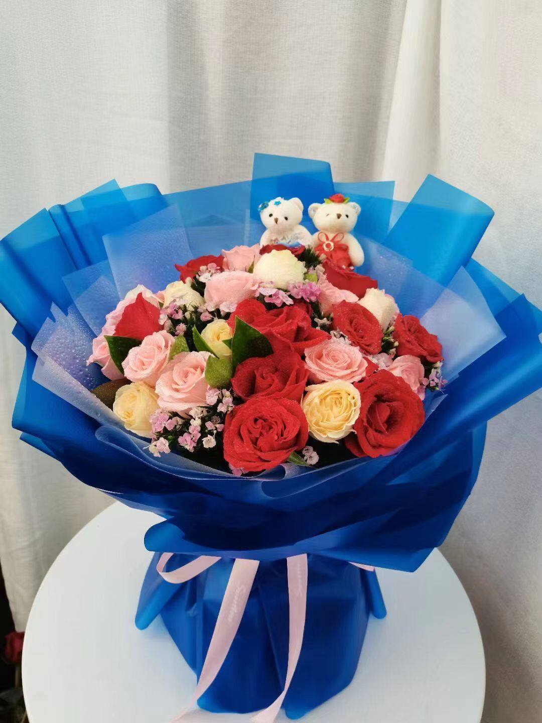 鲜花花束搭配花语大全图(鲜花花束搭配花语大全图片欣赏)