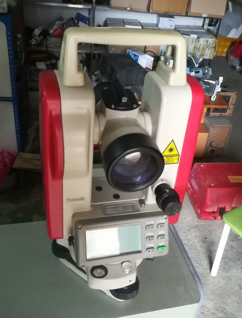 kolida/科力达经纬仪dt-02ll/上下激光电子经纬仪带原装箱与电池