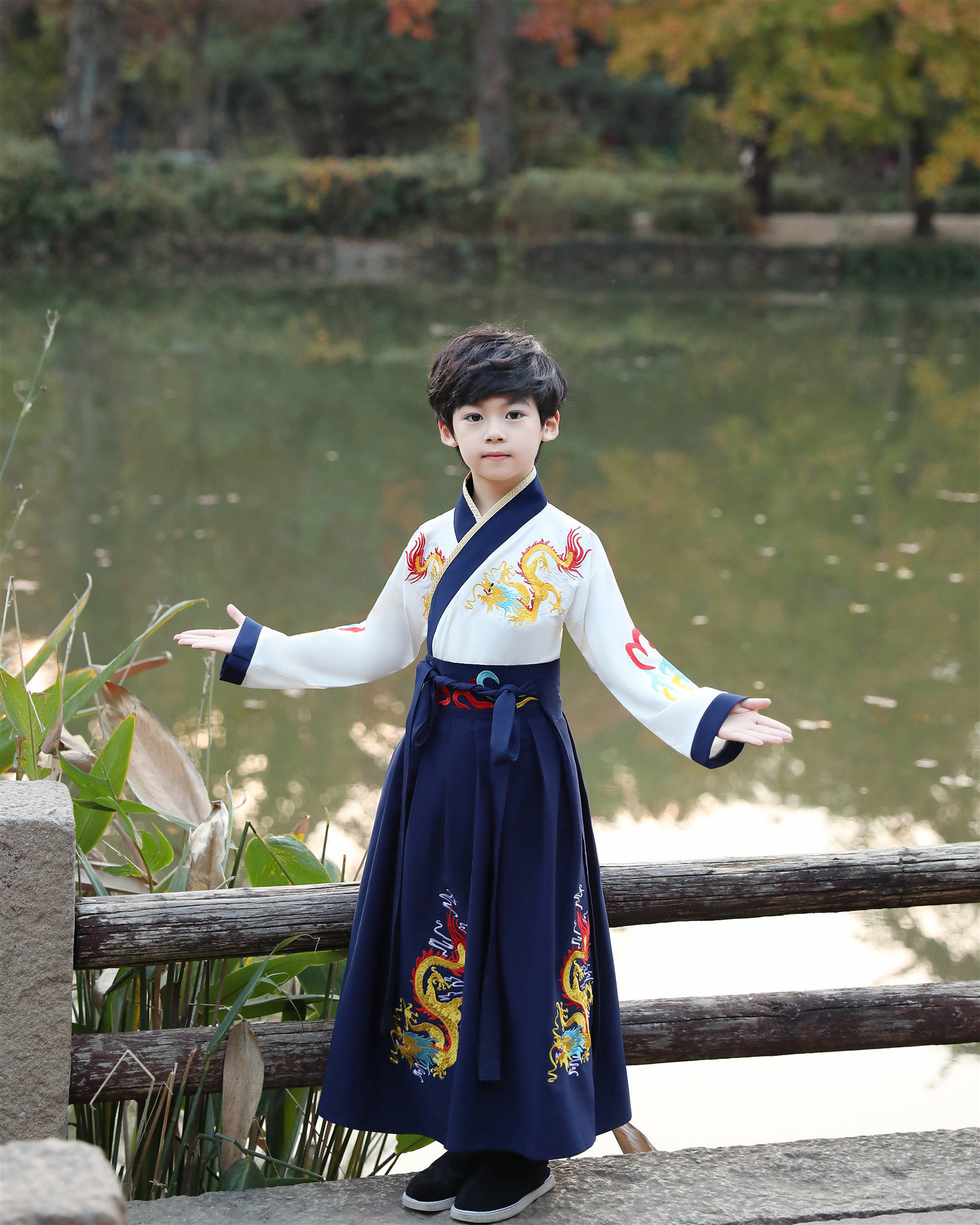 汉服男童秋冬古装秋冬装原创少爷服侠客男童古装小男孩国学演出服