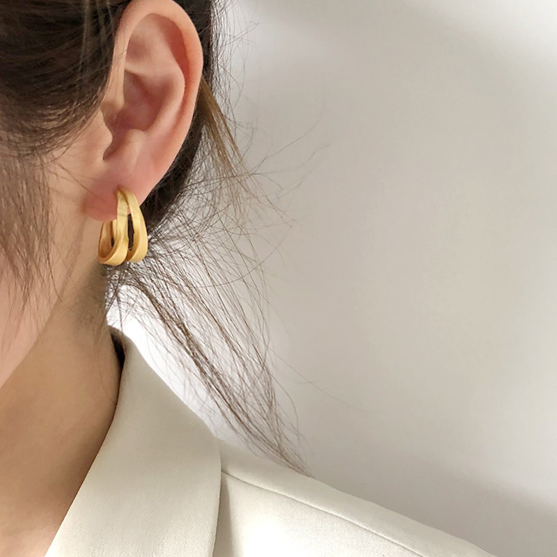 哑光金耳环韩国网红气质圈圈磨砂质感金属圆环女小众冷淡风耳饰