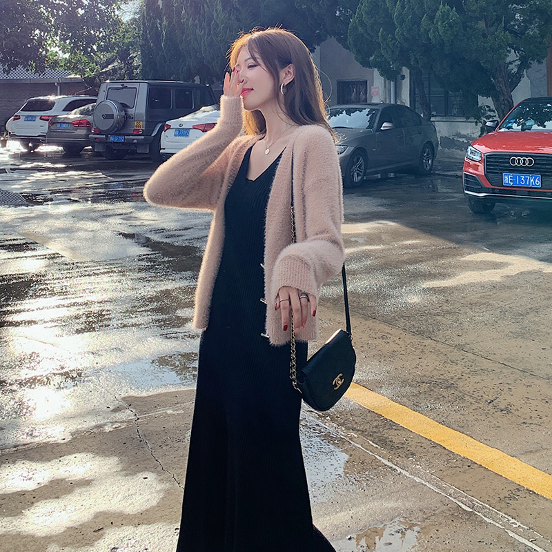 长款针织衫开衫 秋冬款_水貂绒毛衣女开衫外套秋冬款打底吊带中长款