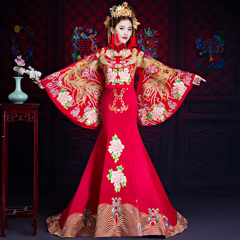 秀禾服新娘2018新款中式婚纱龙凤褂凤冠霞帔结婚古装拖尾敬酒服冬