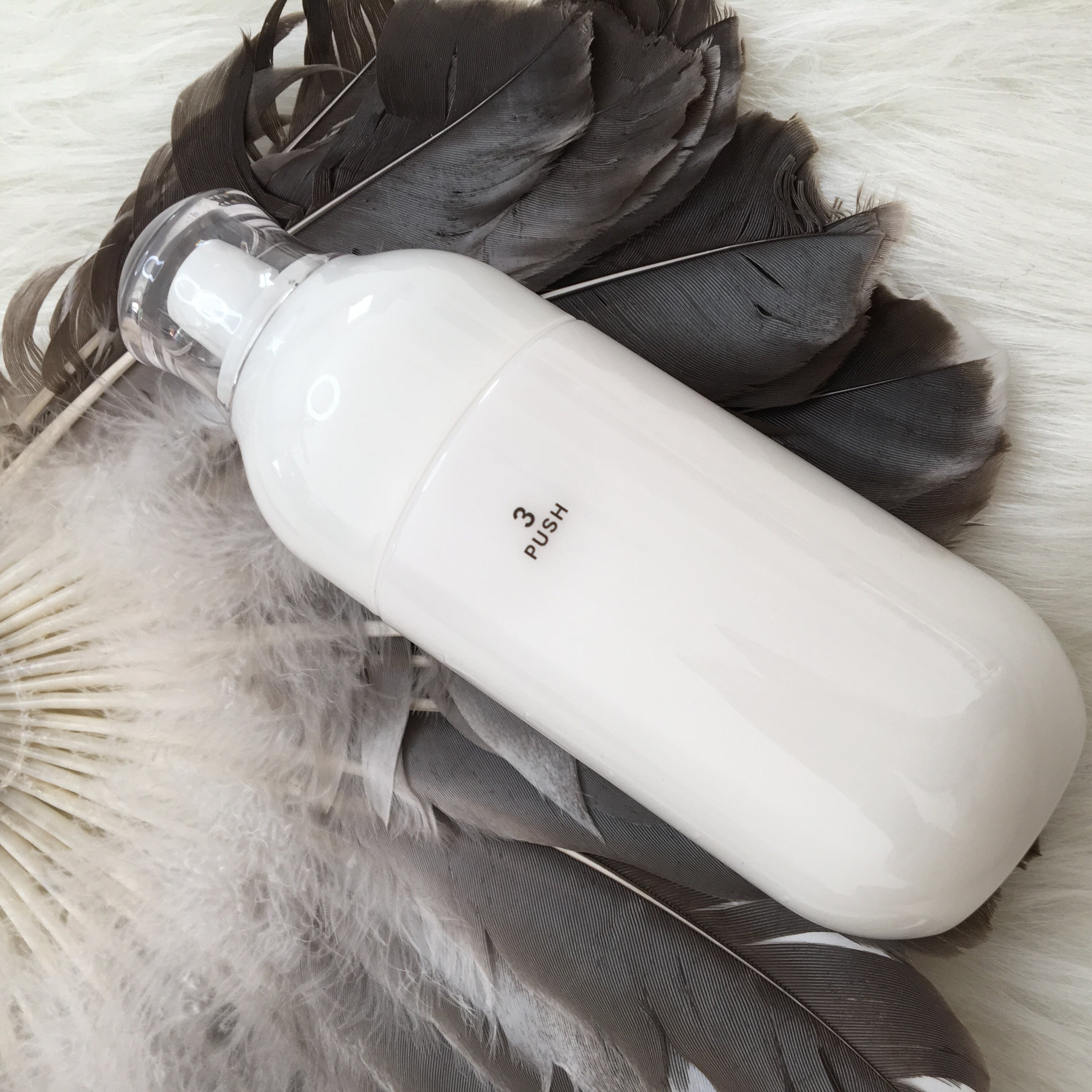 热销ipsa乳液r3_ipsa茵芙莎r3乳液自律循环美肌液3号控油 补水保湿女