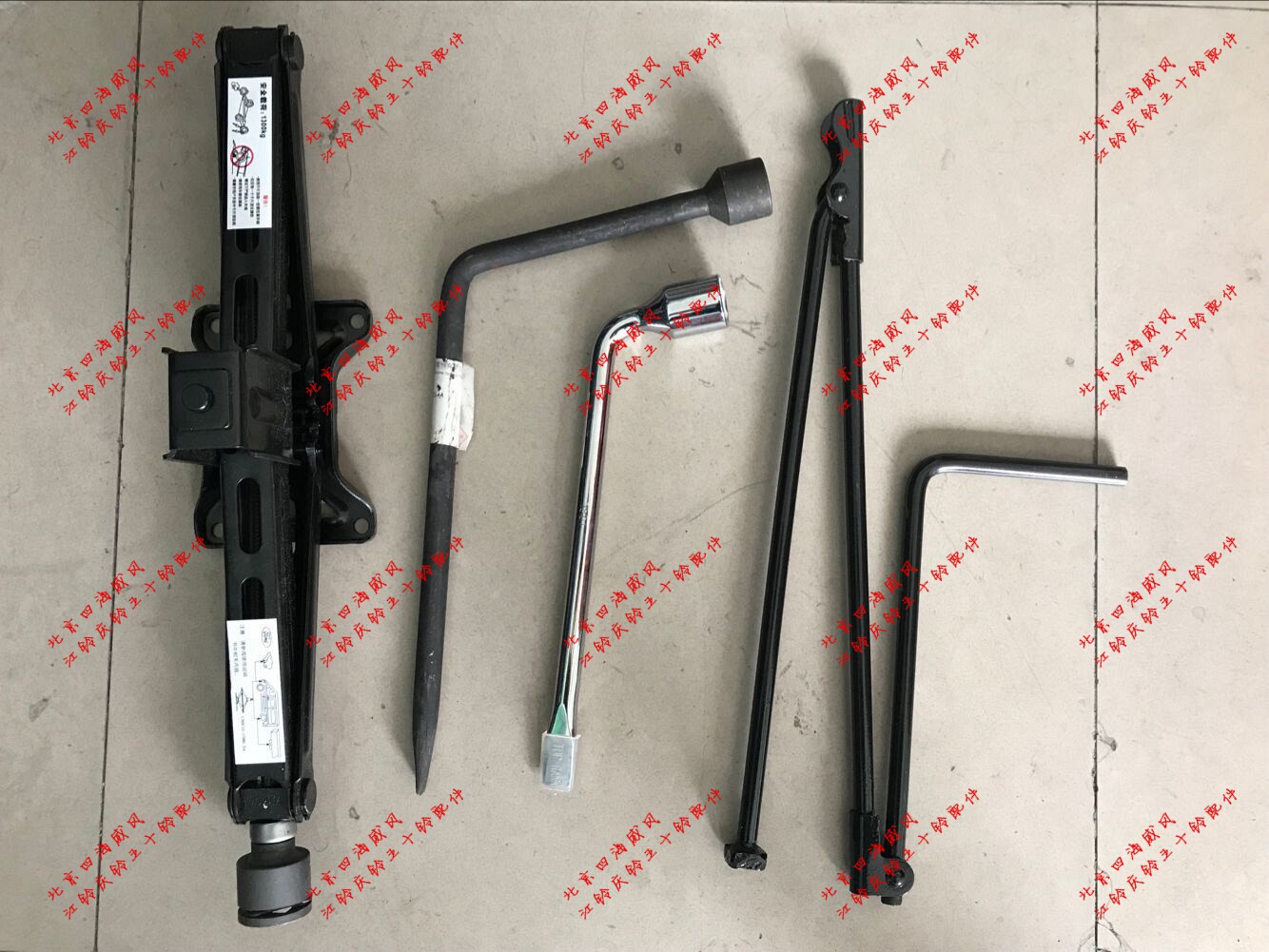 江铃特顺全顺备胎摇把千斤顶轮胎扳手轮胎套筒备胎摇杆随车工具