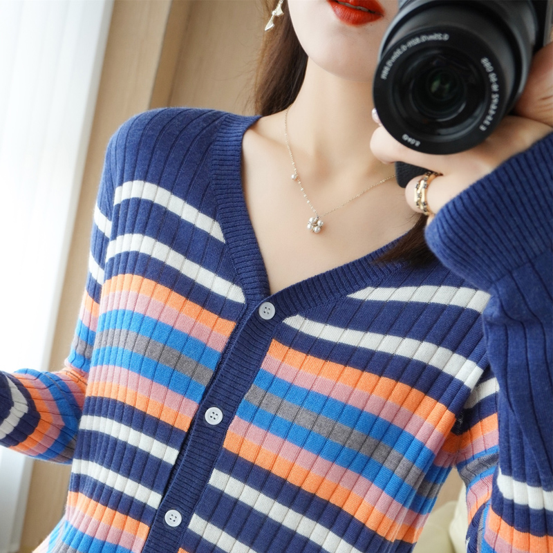 复古条纹羊毛衫女士春秋款针织开衫v领彩条毛衣外套短款打底上衣