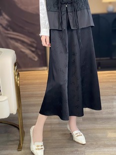 新中式提花醋酸半身裙女2024新款垂感显瘦气质缎面半身中长裙