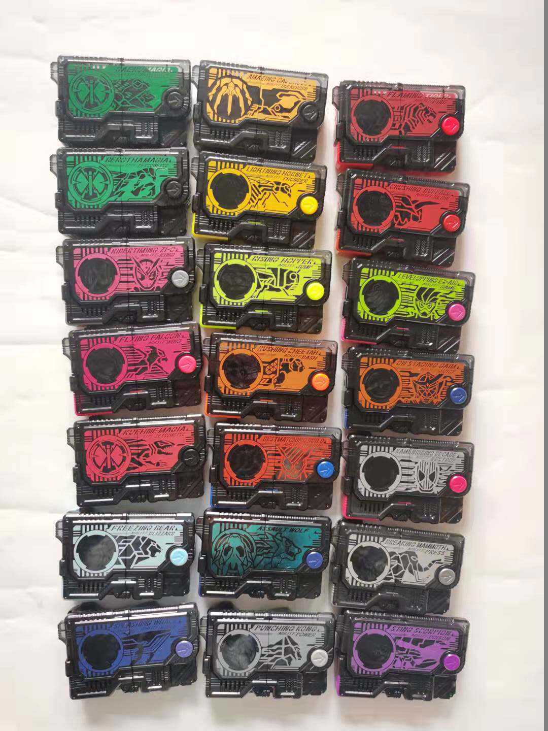 假面骑士01密钥 磁卡扭蛋 蝗虫 蝎子 野狼 千骑 猎豹 老虎 二手