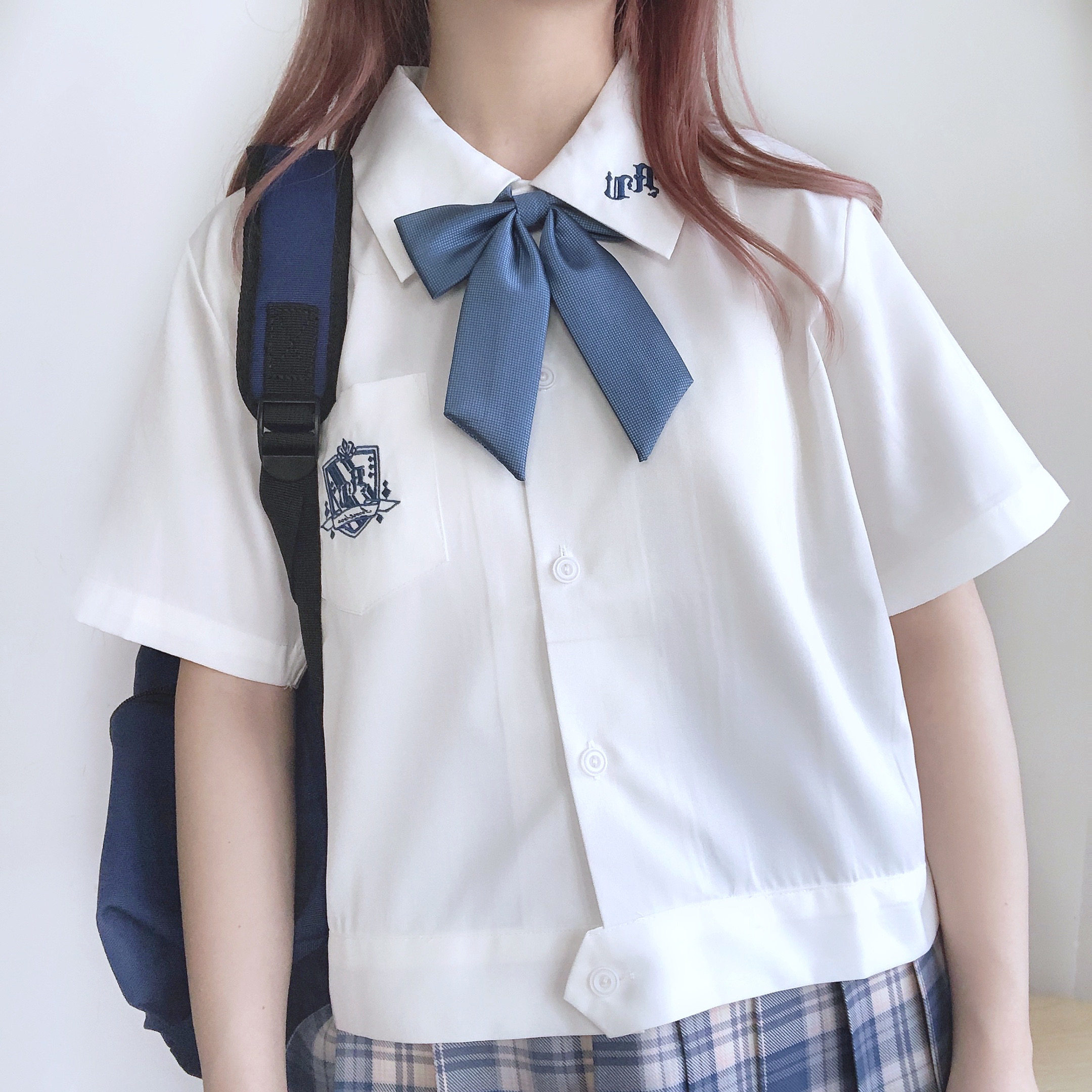 女款短袖上衣收腰