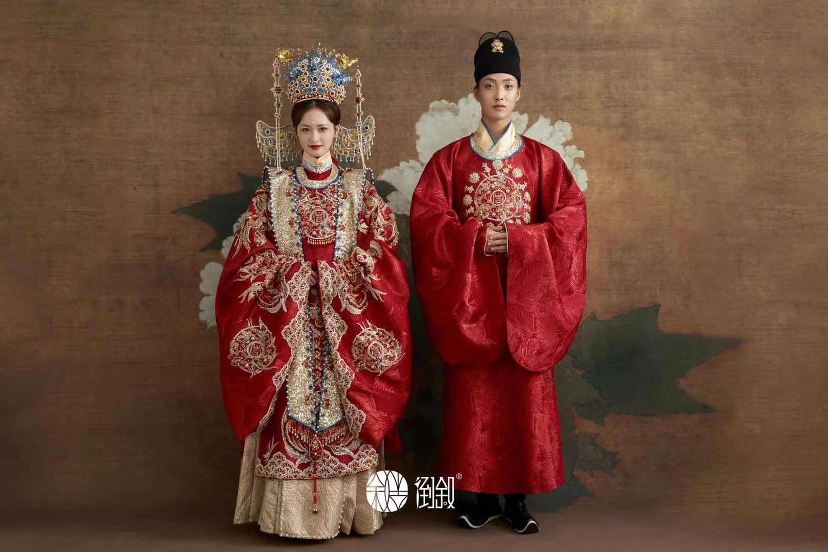 出租倒叙品牌男女明制汉服中式婚礼仪式礼服凤冠霞帔整套租赁刺绣