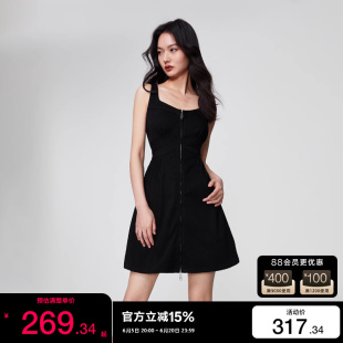 绫致ONLY2024春夏新款时尚通勤显瘦大U领短款牛仔连衣裙女