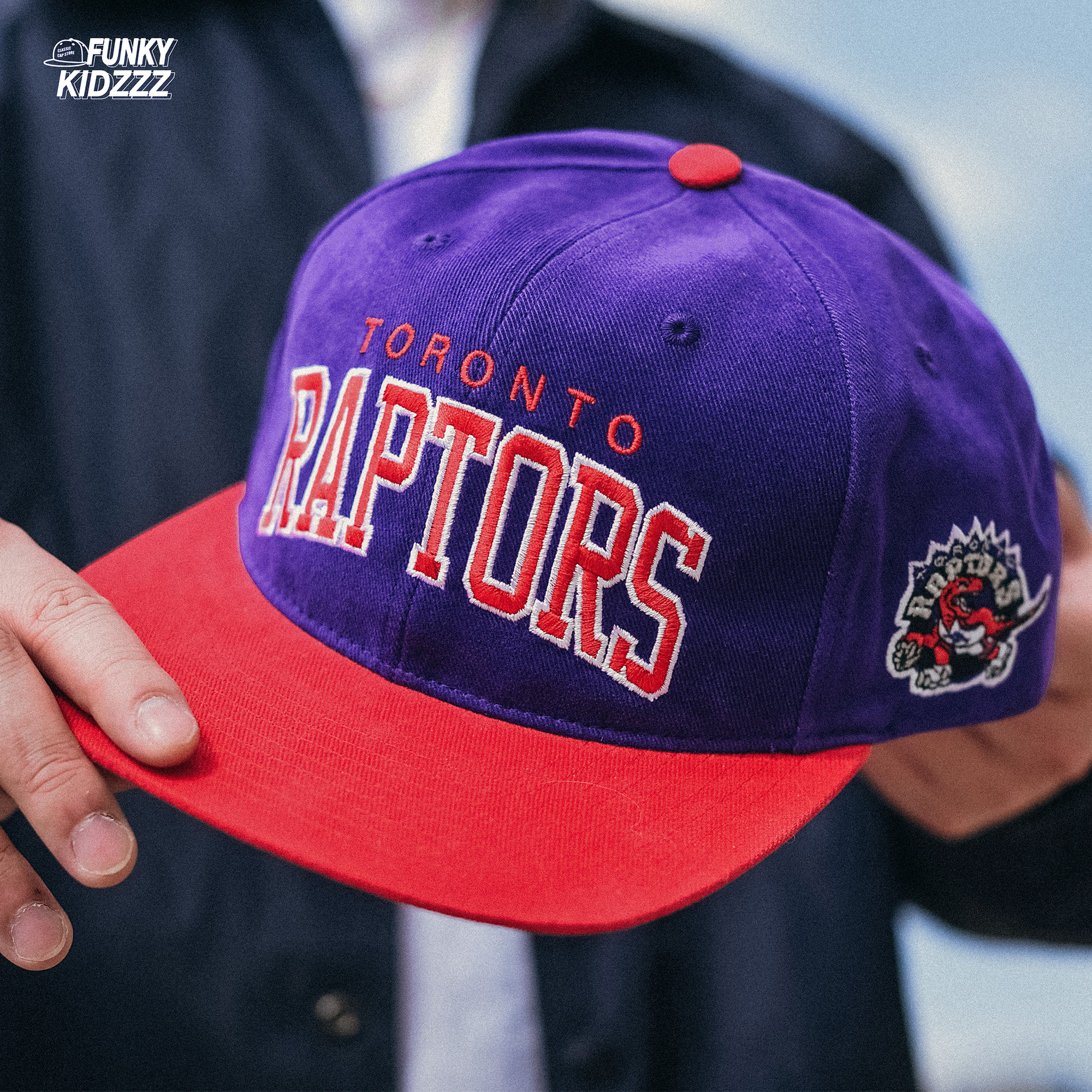 mitchellness美职篮nba多伦多猛龙复古红紫色调节平檐帽snapback