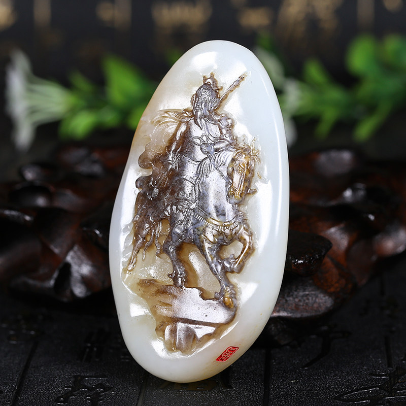 中国青年玉雕艺术家林培工作室 和田玉糖白玉 关公把件106.9081克
