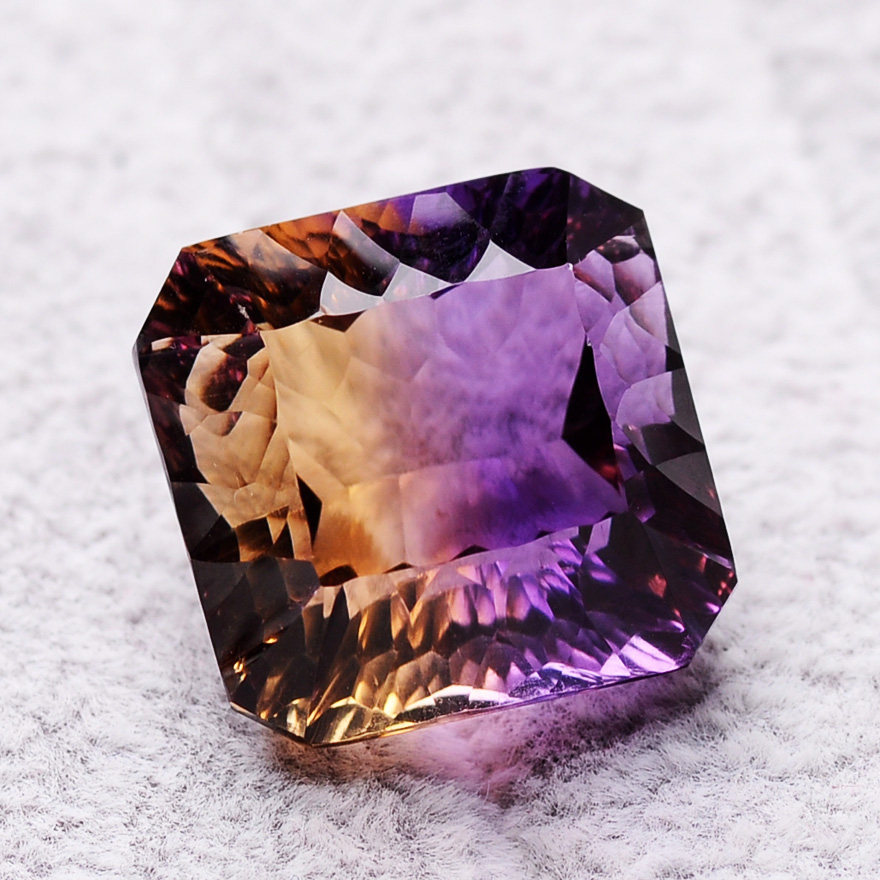 戴来福珠宝 浓艳色 紫黄晶 纯净体裸石 26.15克拉 可镶嵌