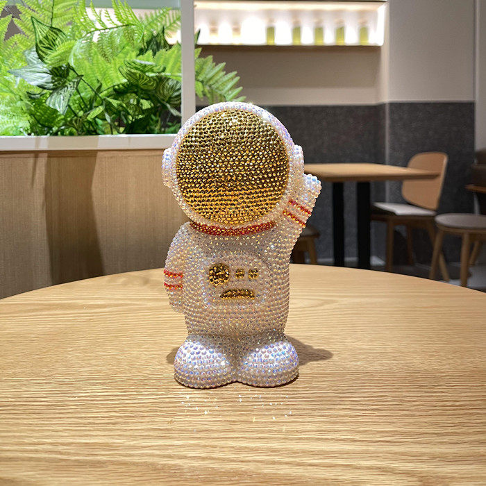 北欧宇航员儿童存钱罐男孩创意个性储钱罐可存可取零钱储蓄罐摆件