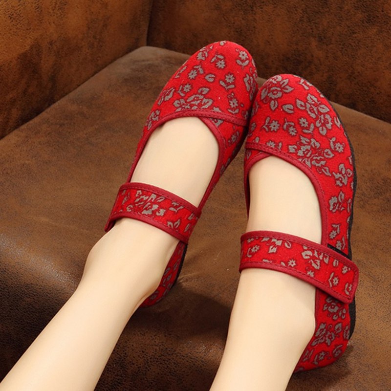 老北京布鞋大码女鞋41-43女士春秋鞋女士拉带民族风绣花鞋女秋鞋