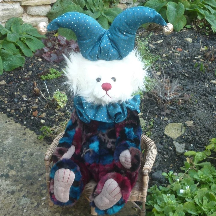 30 charliebears 查理熊 pogo by 小丑熊 玩偶