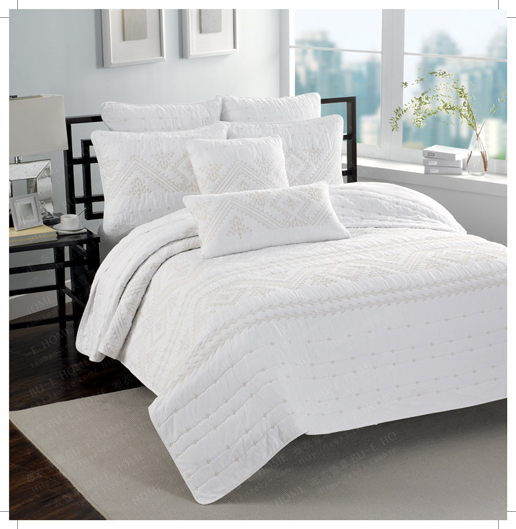 (今日7.6折)简约白色刺绣纯棉绗缝被三件套欧式全棉双人加大床盖夹棉