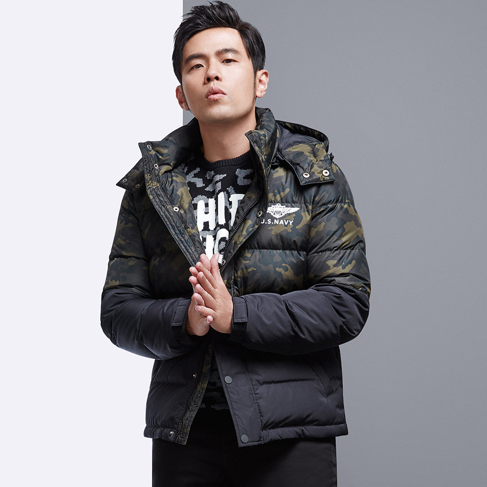 轻薄修身羽绒服 占据时髦头条