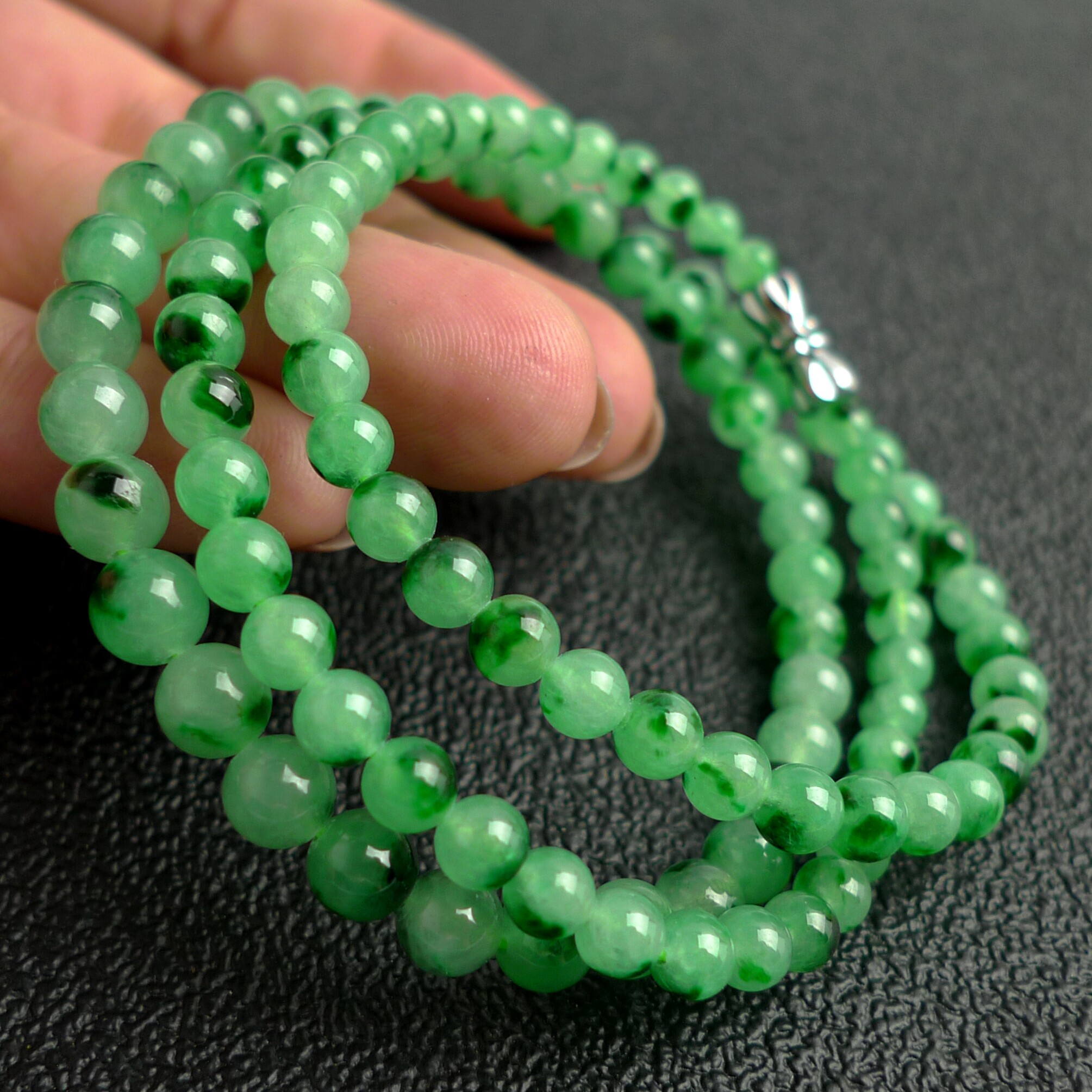 缅甸a货翡翠 冰种阳绿飘花翡翠精美佛珠项链 26.19g