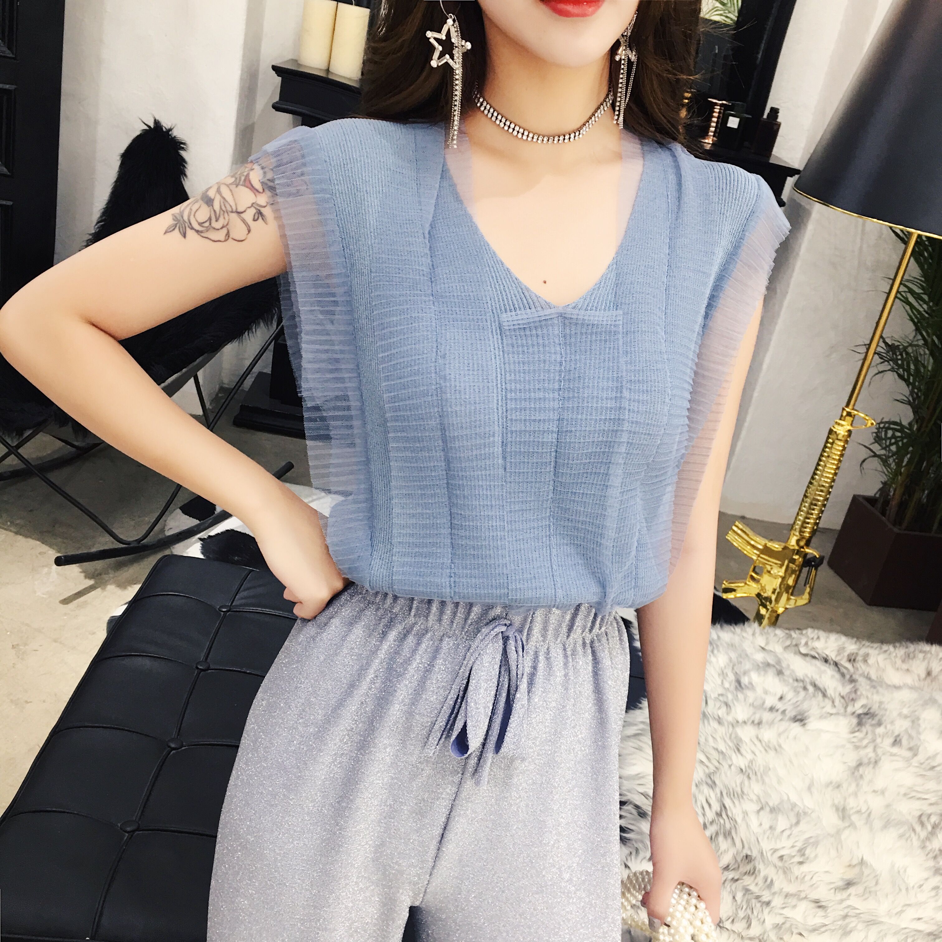 2018新款港味复古chic网纱V领冰丝背心女夏外穿短款宽松韩版上衣