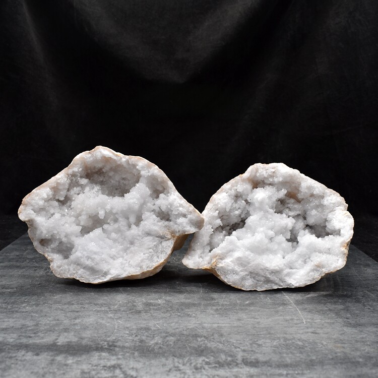 天然白水晶洞水晶球玛瑙晶洞原石紫水晶消磁摆件地质科普教学标本