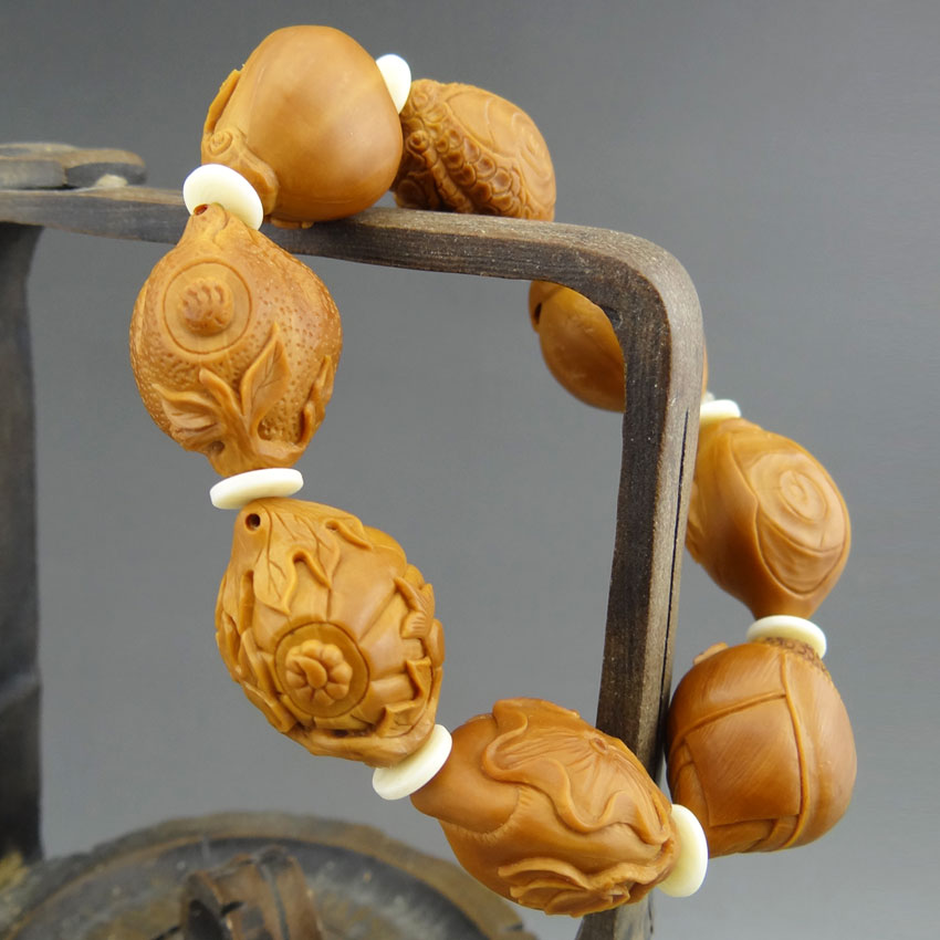 核雕名家骏义作品《茶壶》
