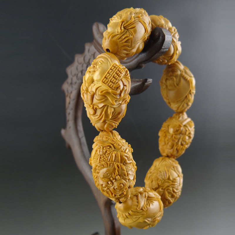 2.1核 核雕师丁正龙《八星高照》