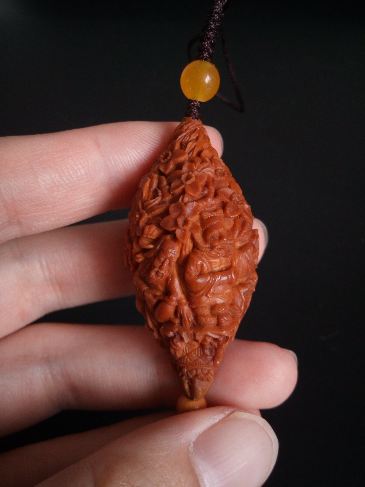 2.23 核雕师陈素林《桃园三结义》