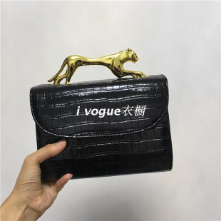 chanel boy有手柄街拍 春季新歐美日常街頭通勤豹子手柄復古vintag手提斜挎包卡位亮面 chanel有手柄