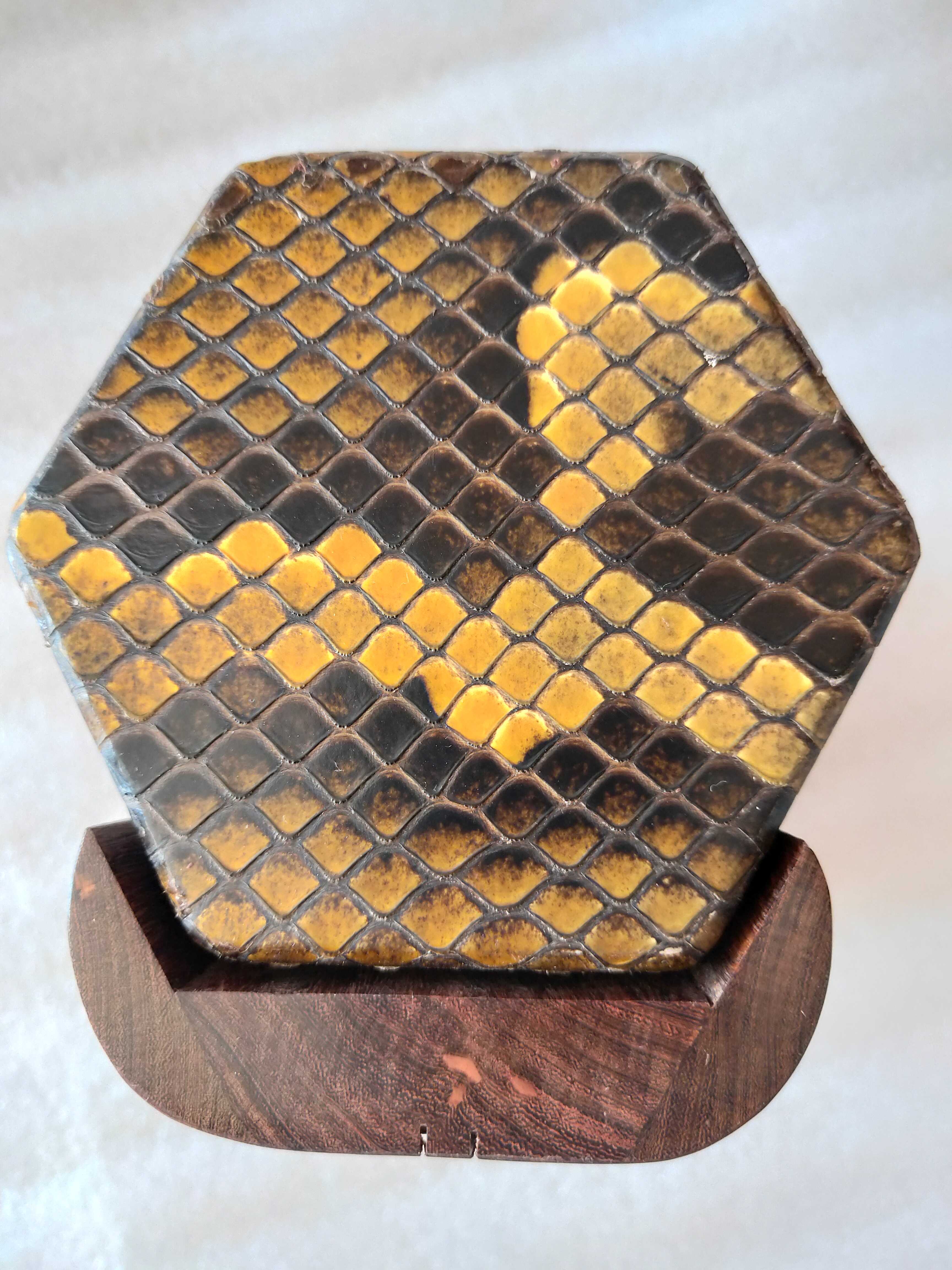 厂家直销 黑酸枝二胡琴桶蒙皮 六黑酸枝角二胡乐器桶 带底座音窗