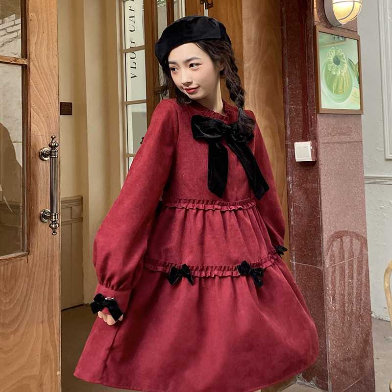 牧羊少女罗曼蒂克复古红色连衣裙女泡泡袖黑蝴蝶结拼接蛋糕裙