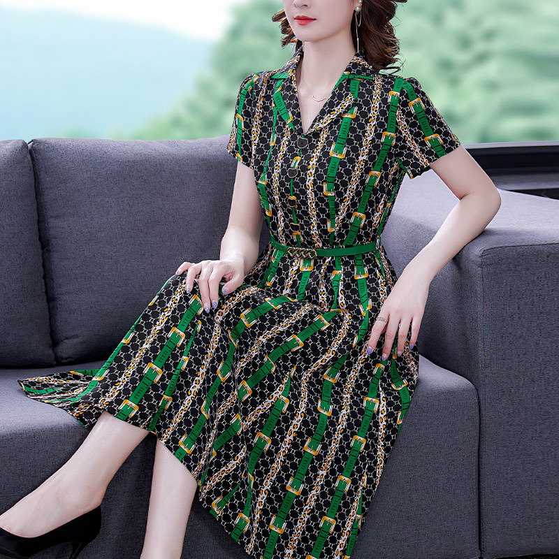 醋酸缎面真丝桑蚕丝贵夫人妈妈连衣裙女夏季2021新款高端条纹裙子