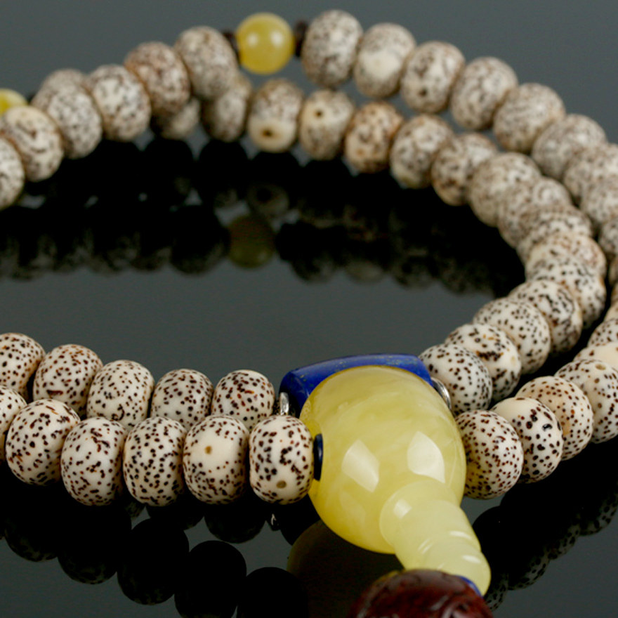 82.49克 精编设计款天然鸡油黄蜜蜡佛头配星月菩提配饰