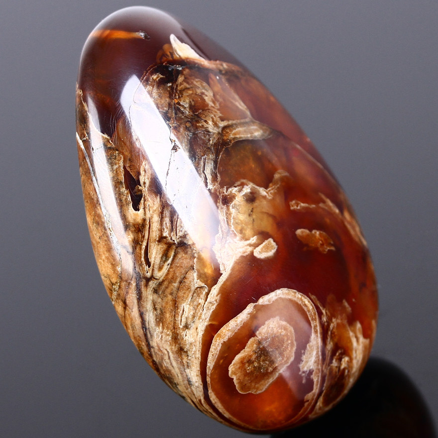 33.26克【强荧光】大颗稀有精品千层纹溶洞蜜琥珀挂件 479580