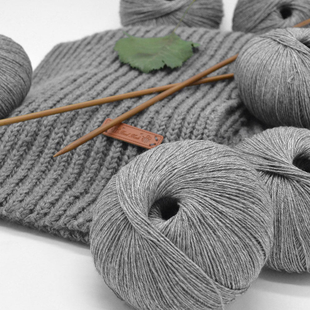 羊绒线毛线团自织围巾中粗线手工编织diy材料包柔软送男女友毛线