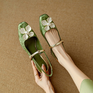 夏季新中式国风女鞋花朵方头包头凉鞋女仙女风中跟粗跟配裙子高级