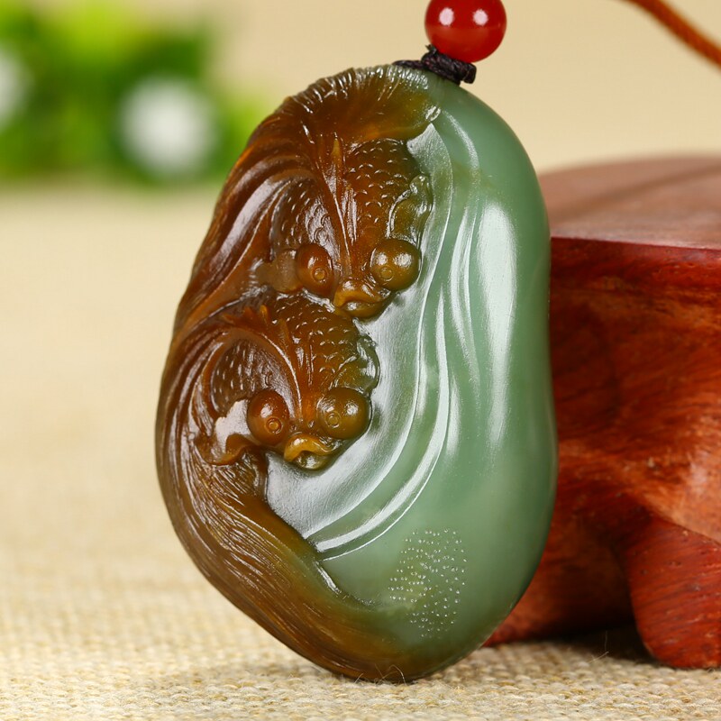 新疆如春玉雕工作室作品《金鱼满堂》和田玉碧玉挂件43.45g