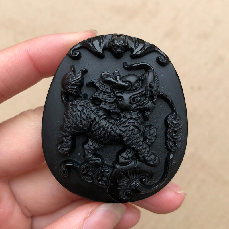 天然黑曜石火麒麟吊坠开光男女本命年旺财添丁护身辟邪麒麟挂件坠