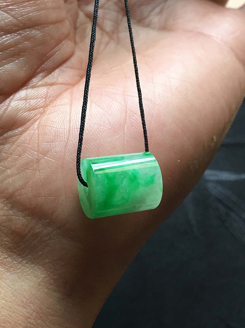 缅甸翡翠冰种阳绿色路路通吊坠转运珠挂件a货老种冰透翠绿方桶珠