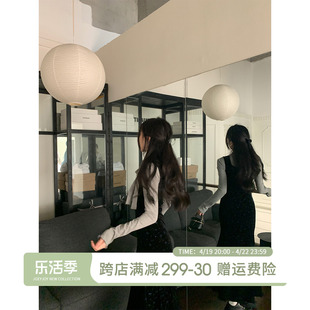 JOEYJOY酒一吊带连衣裙女秋冬季2023新款鱼尾裙法式碎花丝绒裙子