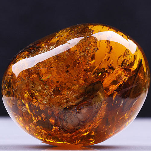 174.2g顶级金棕琥珀大原石