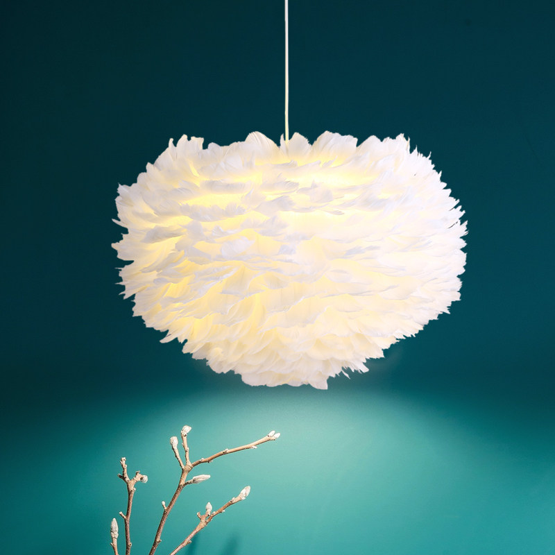 北欧现代简约卧室灯小吊灯创意个性艺术灯儿童房白色羽毛灯