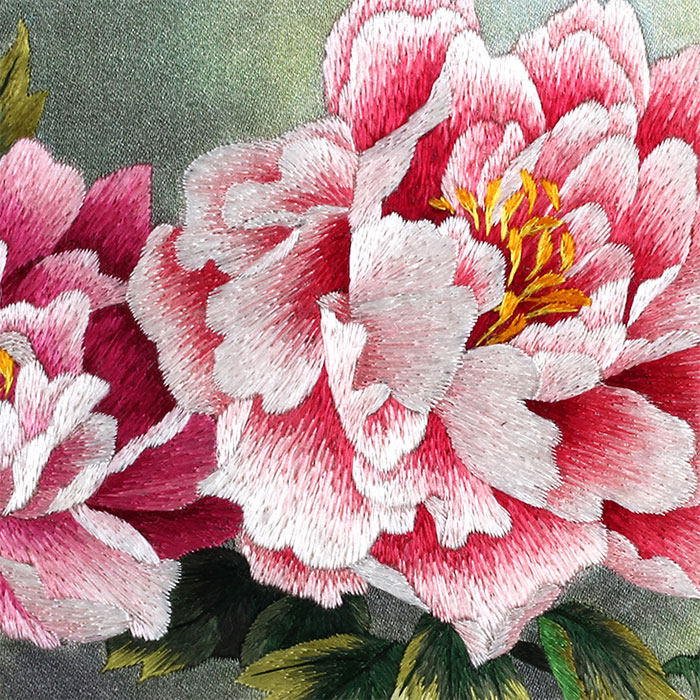 湘绣《花开幽香来》 手工刺绣装饰挂件