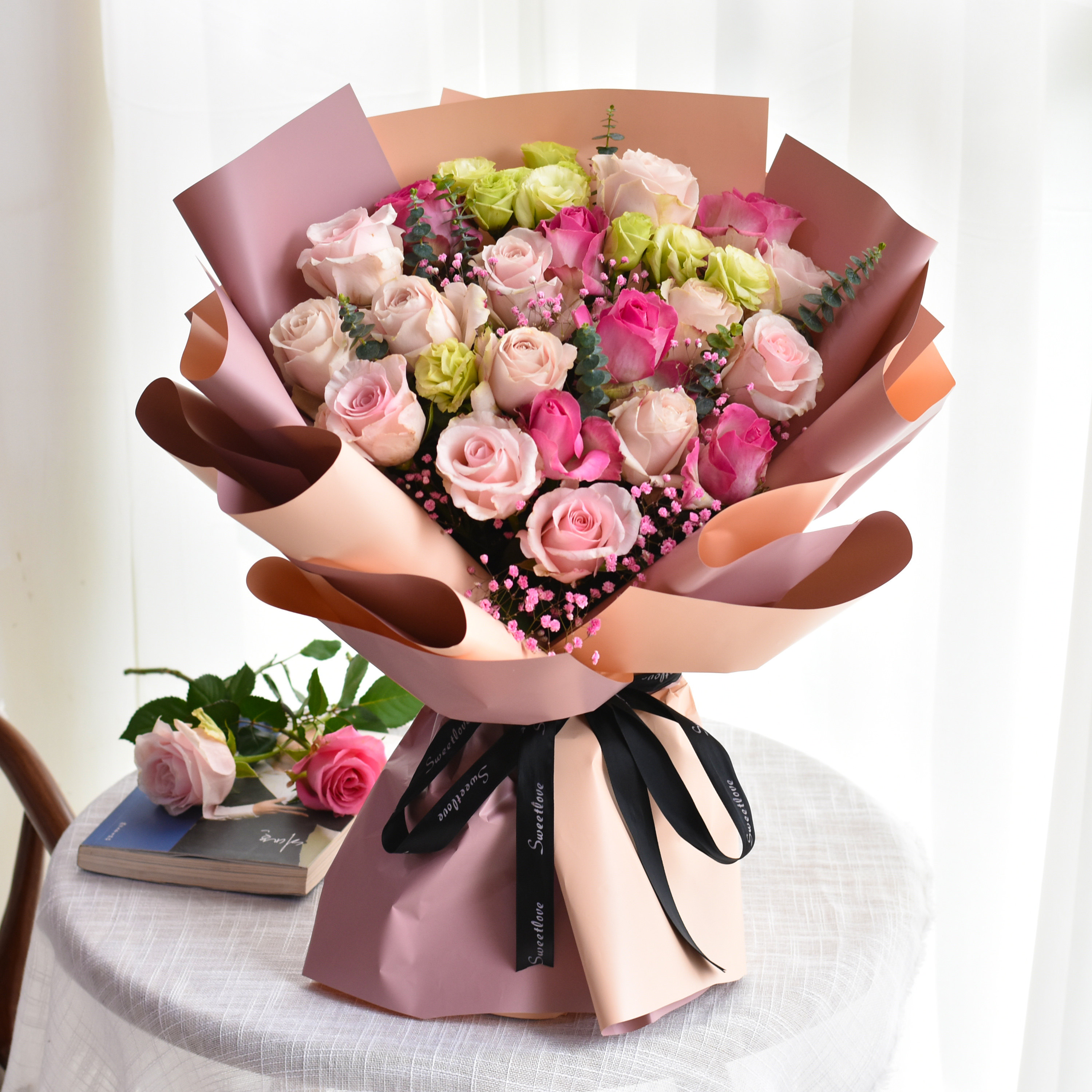 绣球粉雪山粉红玫瑰花束生日康乃馨成都鲜花速递同城生日郑州店