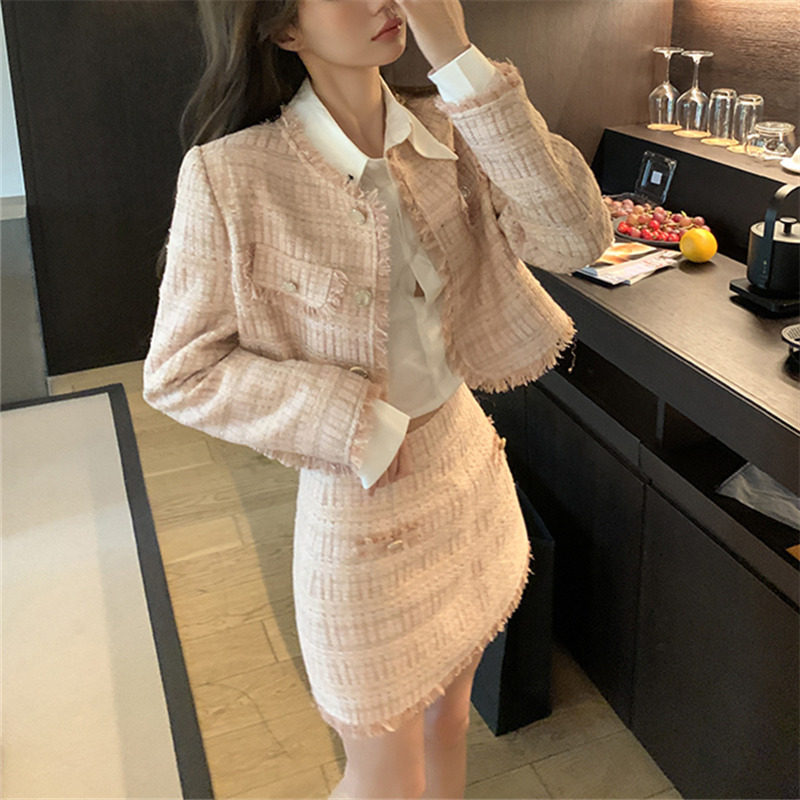 粉色毛边温柔小香风套装2022年秋季新款盐系穿搭收腰短裙两件套女