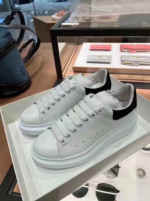 【黑五折扣】alexander mcqueen 麦昆 经典黑尾小白鞋运动鞋