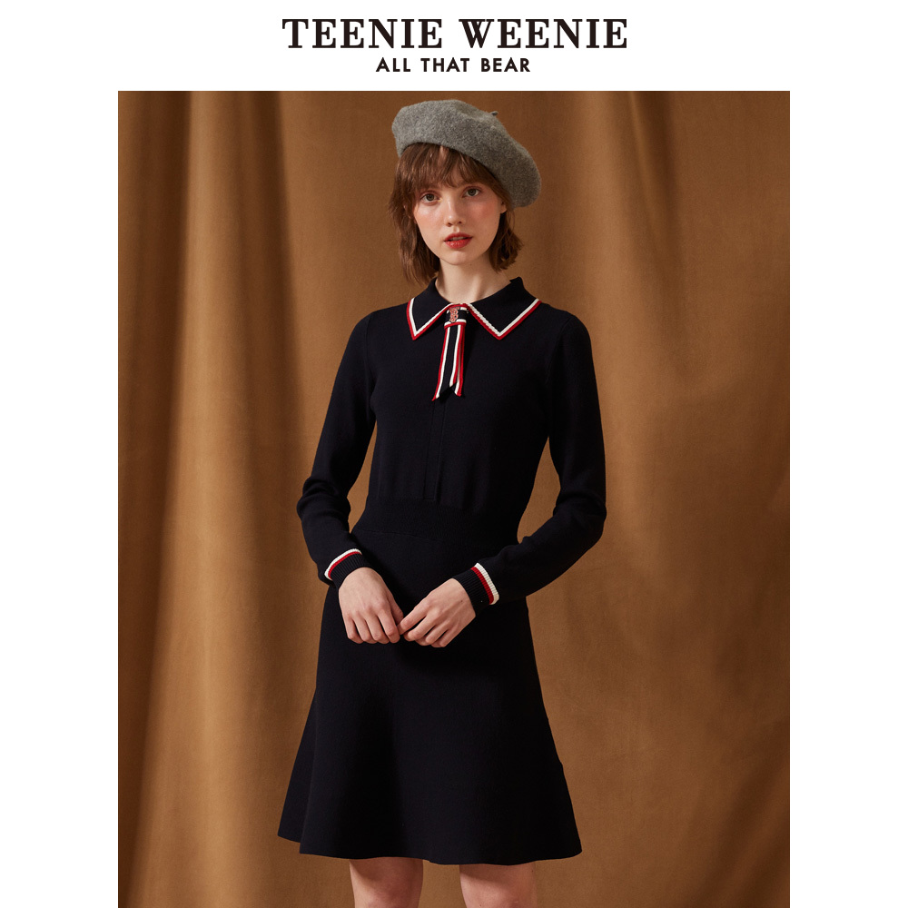 TeenieWeenie小熊2019冬季新款女装赫本小黑裙显瘦收腰针织连衣裙