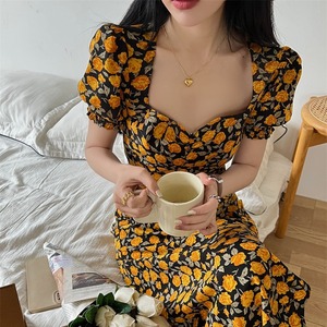 French retro literature and art court style 2022 new yellow broken flower waist closing bubble sleeve dress skirt cheong